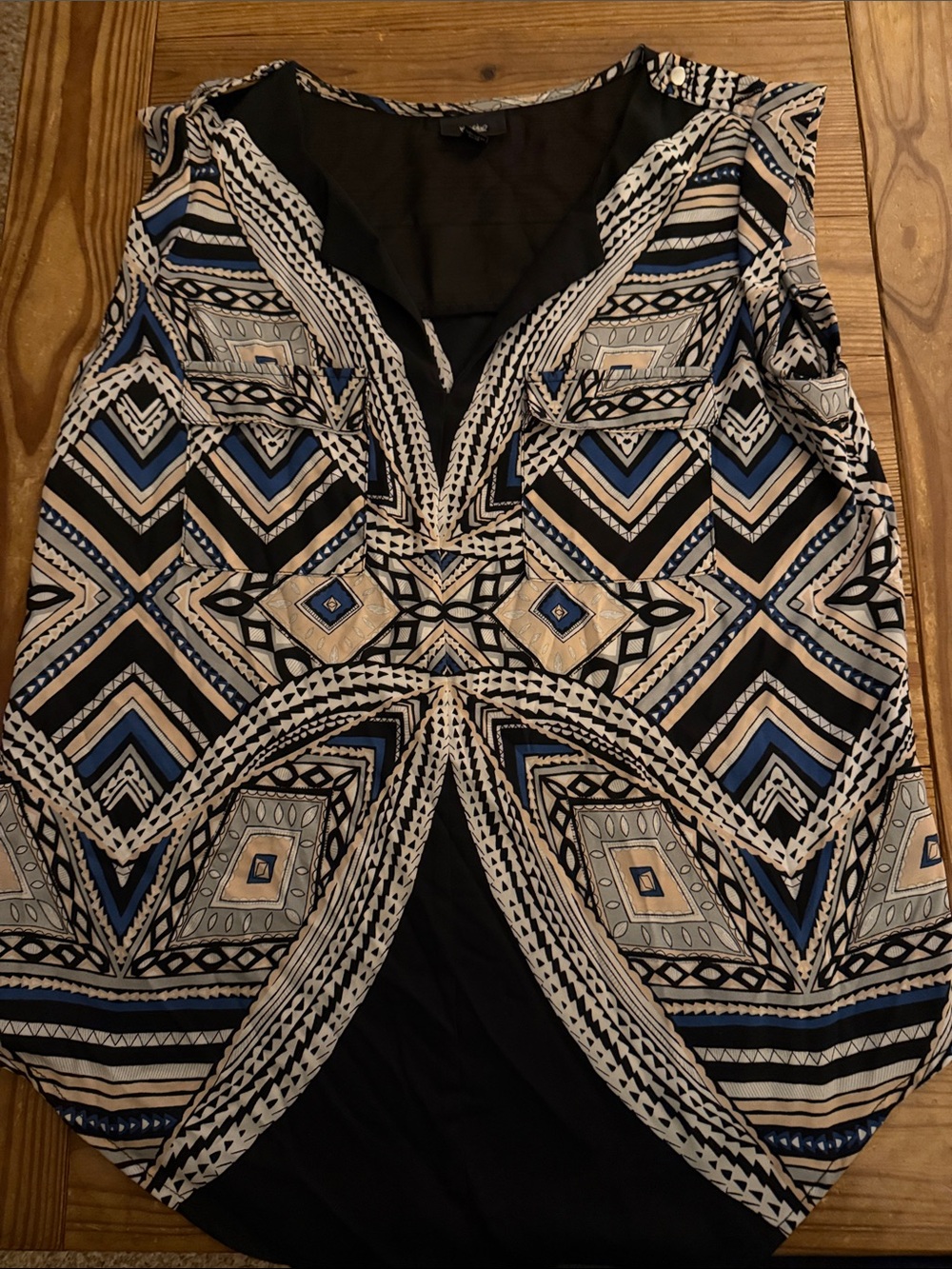 Mossimo Printed Sleeveless Blouse in Black, Blue & Cream